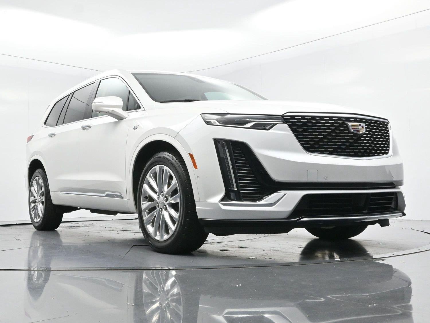Used 2020 CRYSTAL WHITE TRICOAT Cadillac AWD Premium Luxury image 45