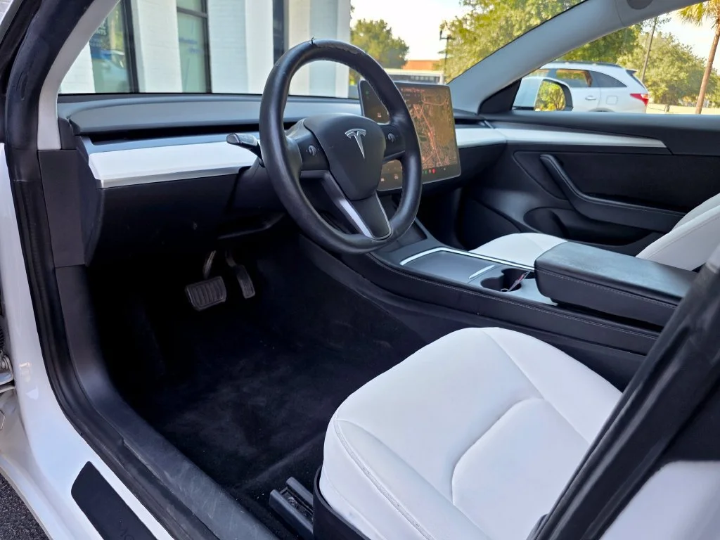 Used 2021  Tesla Long Range image 11