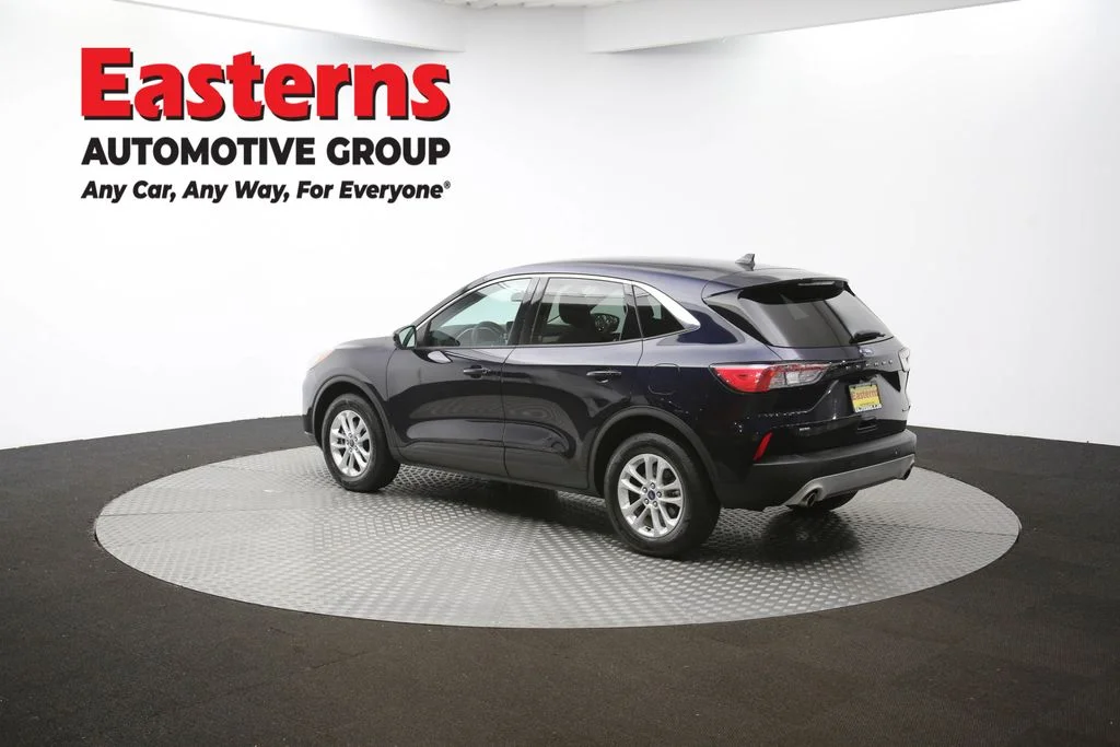 Used 2021 Blue Ford SE image 92