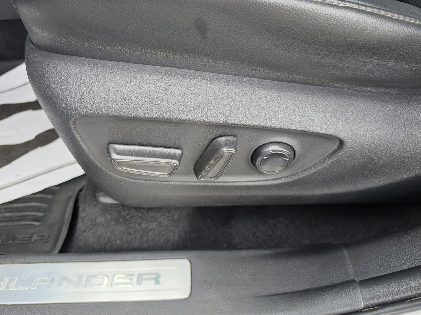 Used 2022 Silver Toyota Limited image 28