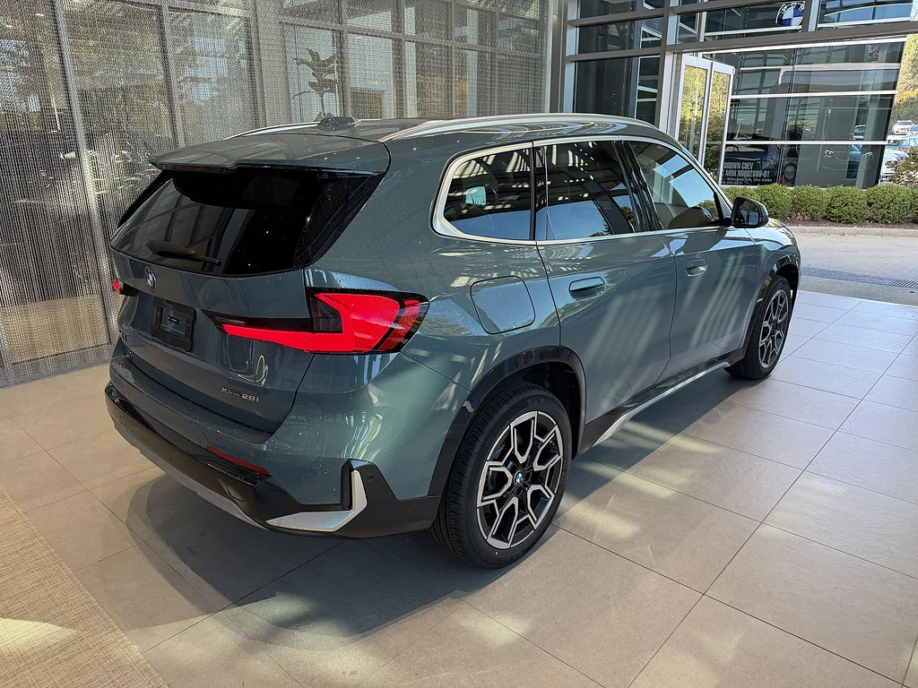 New 2027  BMW xDrive28i image 6