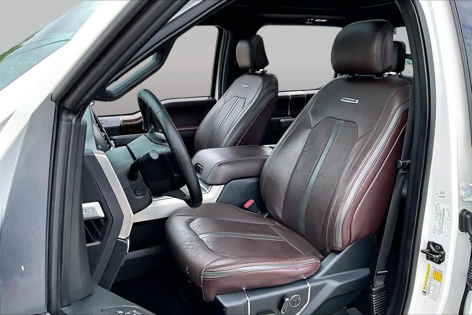 Used 2015 White Platinum Metallic Tri-Coat Ford Platinum image 8