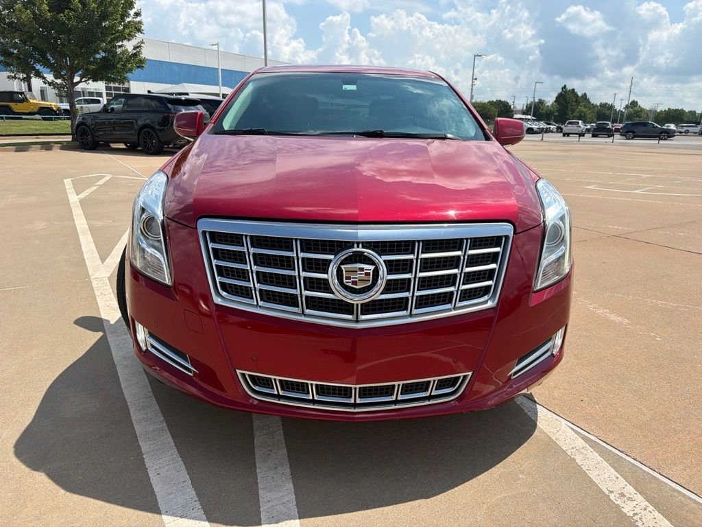 Used 2013 Red Cadillac Luxury image 12