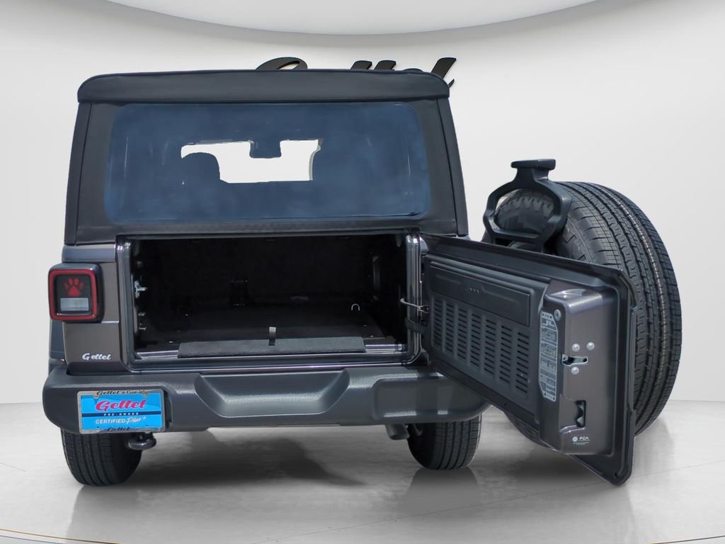Used 2024 Gray Jeep Sport S image 9