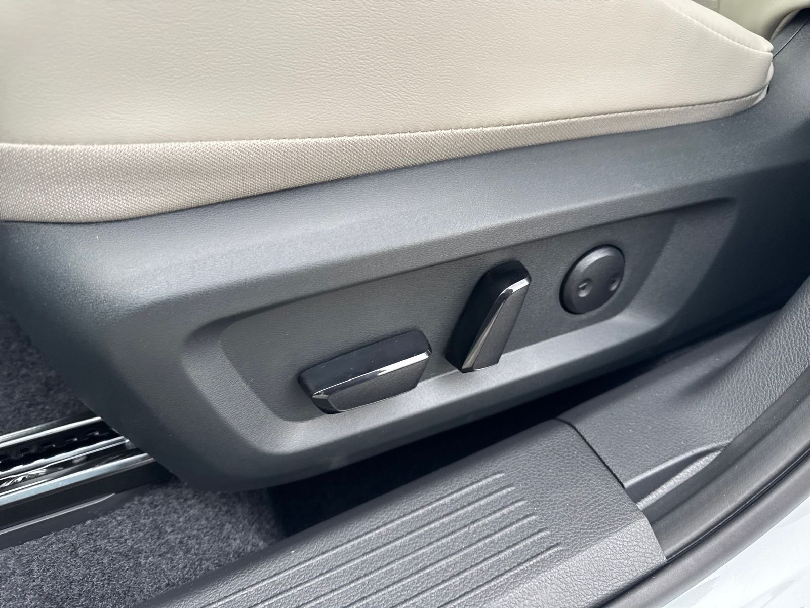 New 2026 Nissan Rogue Dark Armor 4D Sport Utility