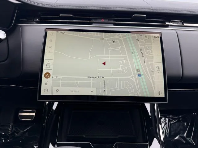 Certified Used 2026 White Land Rover Dynamic SE image 20