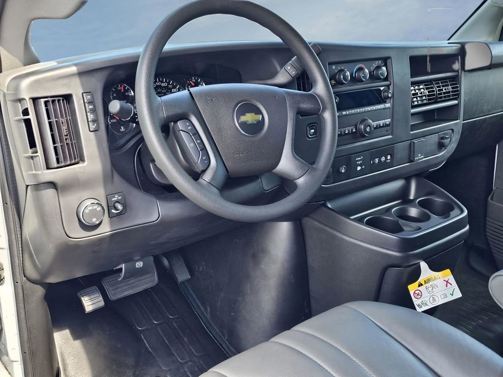 2025 Chevrolet Express Cargo Work Van - Photo 32