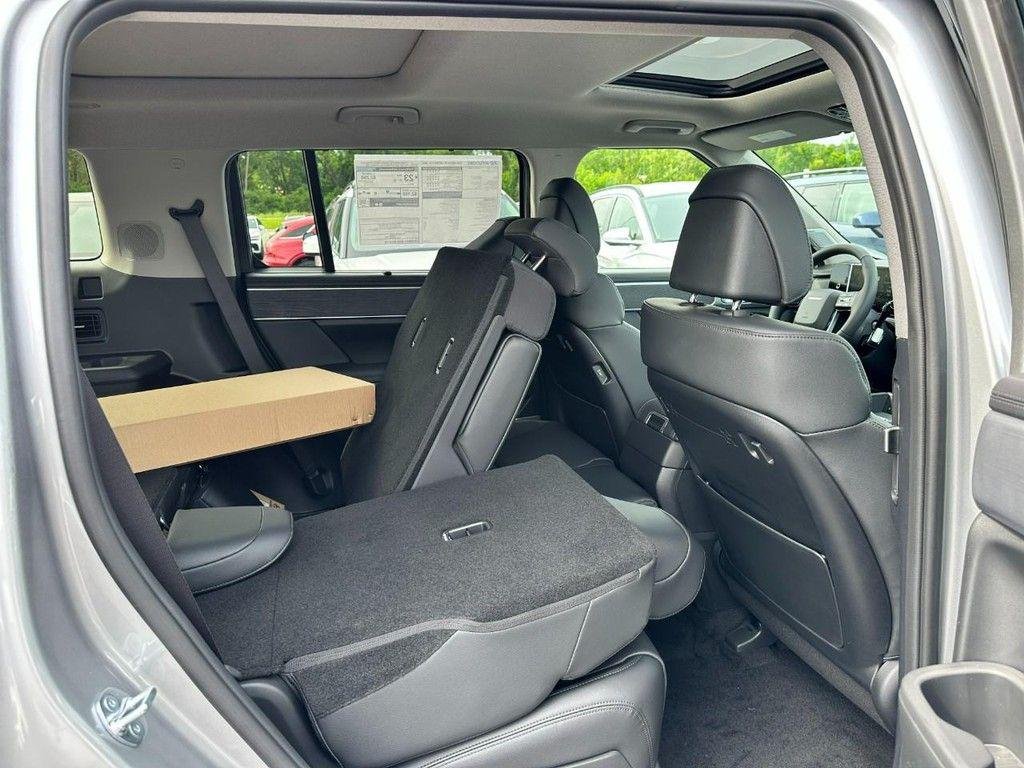 New 2026 Silver Hyundai Limited AWD image 4