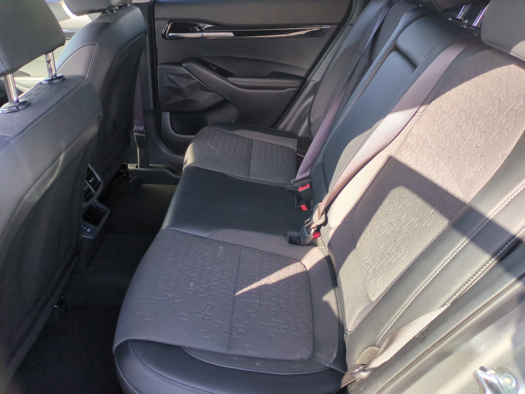 2025 Kia Seltos S - Photo 15