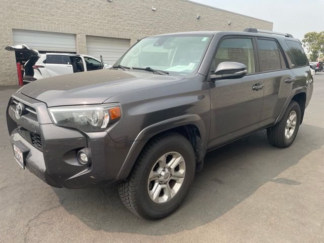 Used 2022  Toyota SR5 Premium image 3
