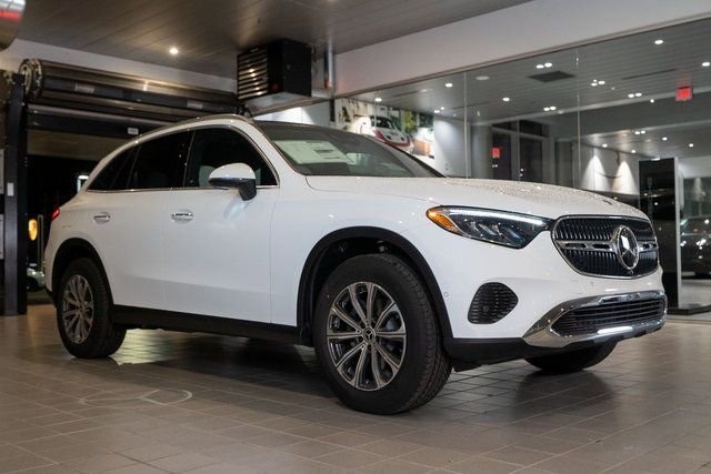 New 2026 Polar White Mercedes-Benz GLC 300 image 34