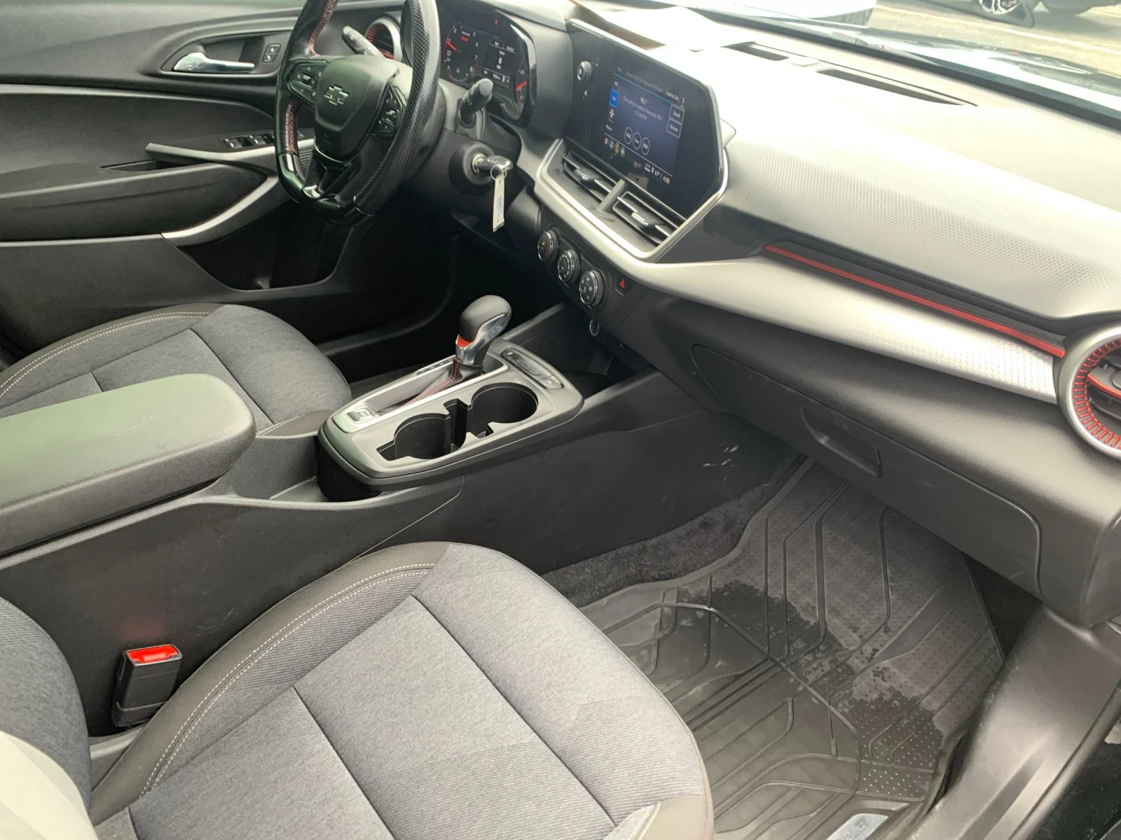 Used 2024 Mosaic Black Metallic Chevrolet 1RS image 17