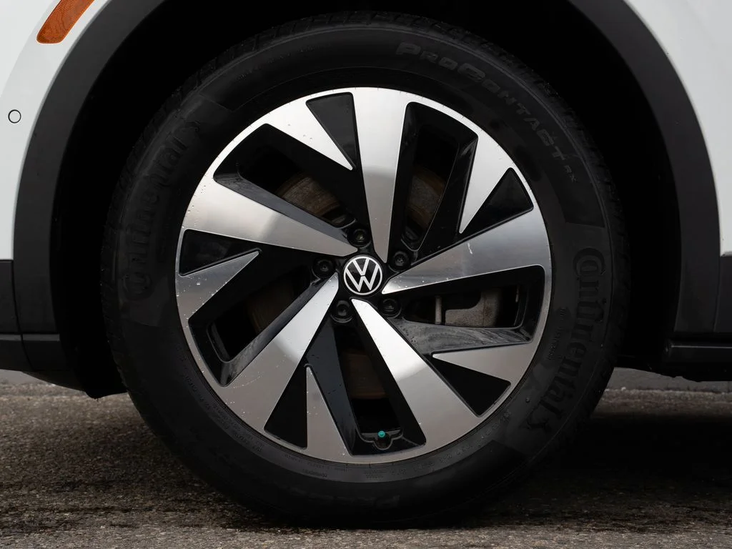 Used 2023 White Volkswagen Pro image 12