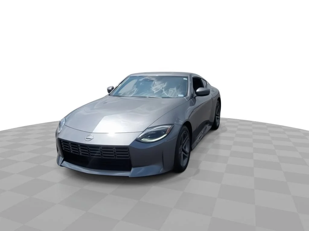 Used 2025 Gray Nissan Sport Manual Transmission image 3