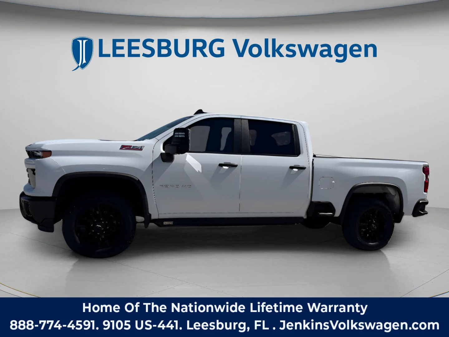 Used 2025 Summit White Chevrolet Custom image 10
