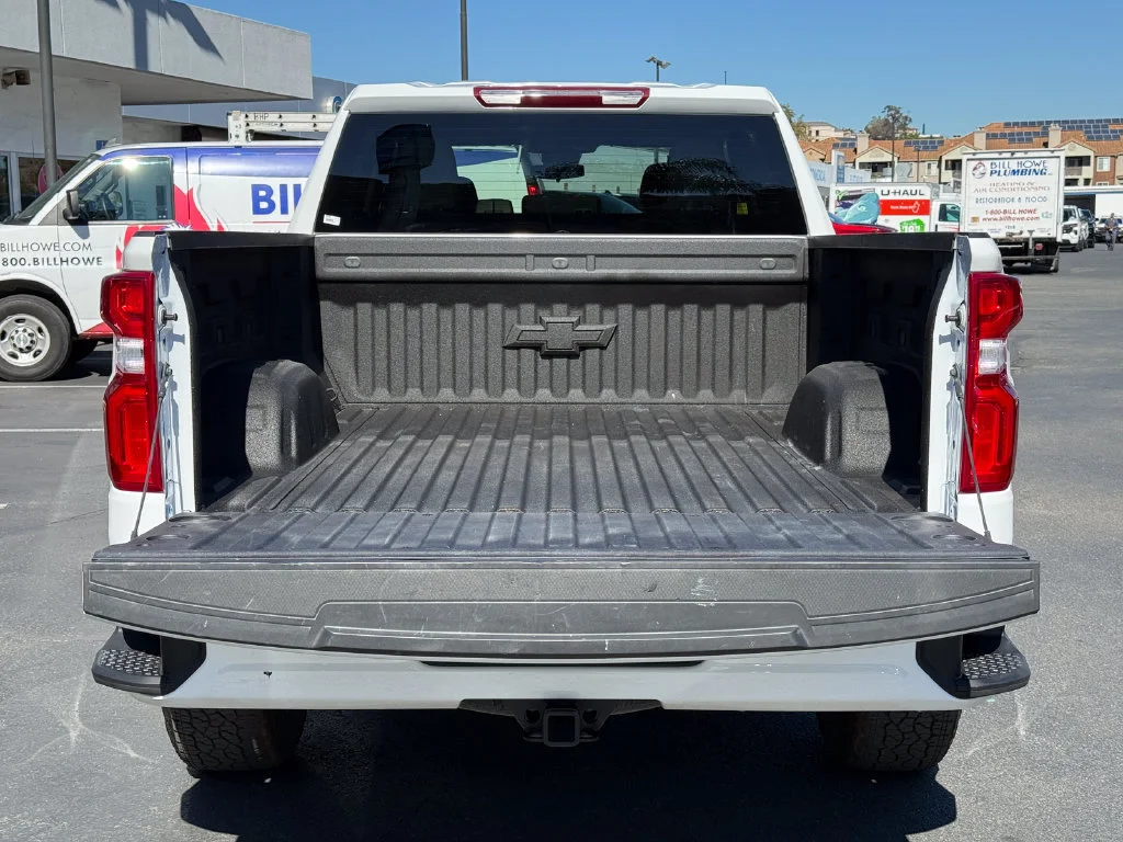 Used 2026 Summit White Chevrolet RST image 10