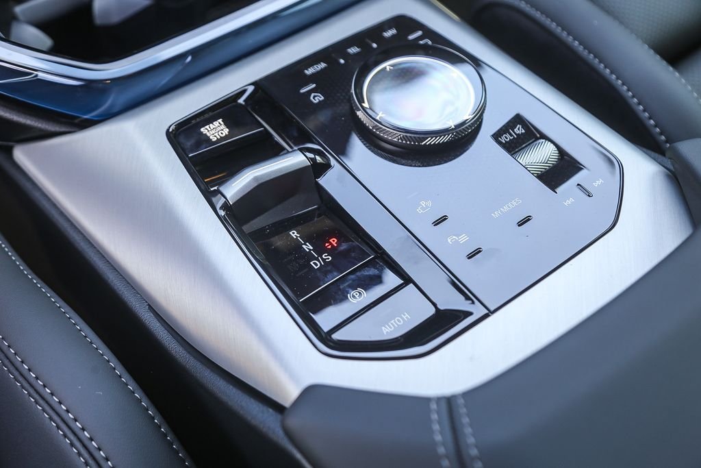 New 2026 Frozen Deep Grey BMW M50 xDrive image 15