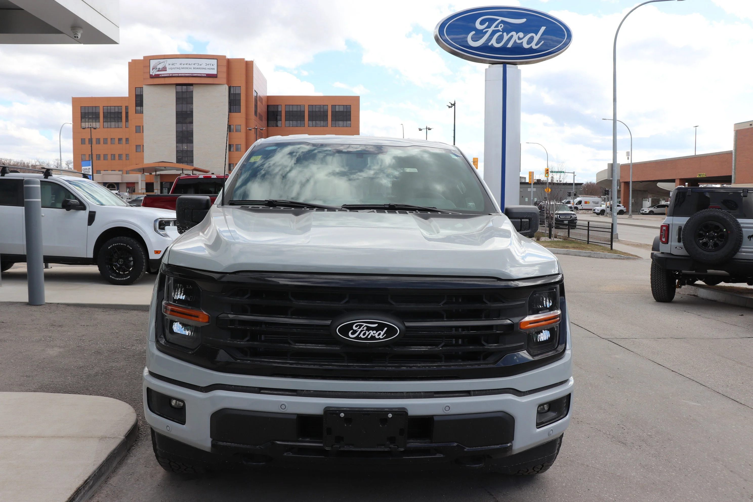 New 2026 AVALANCHE Ford XLT image 2