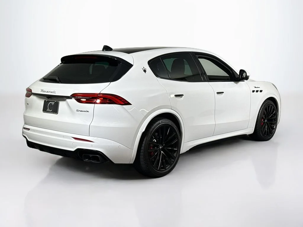 Used 2026 Bianco Maserati Modena image 5