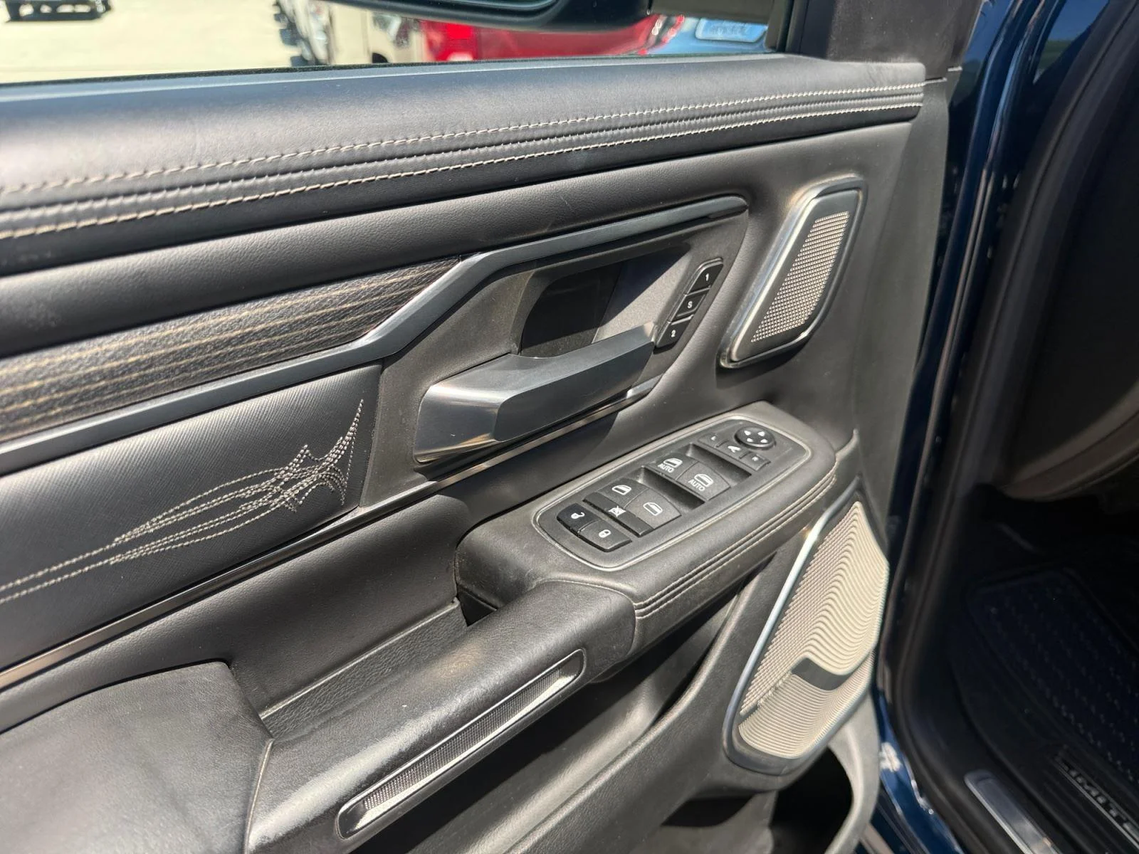 Used 2019 Patriot Blue Pearlcoat Ram Limited image 11