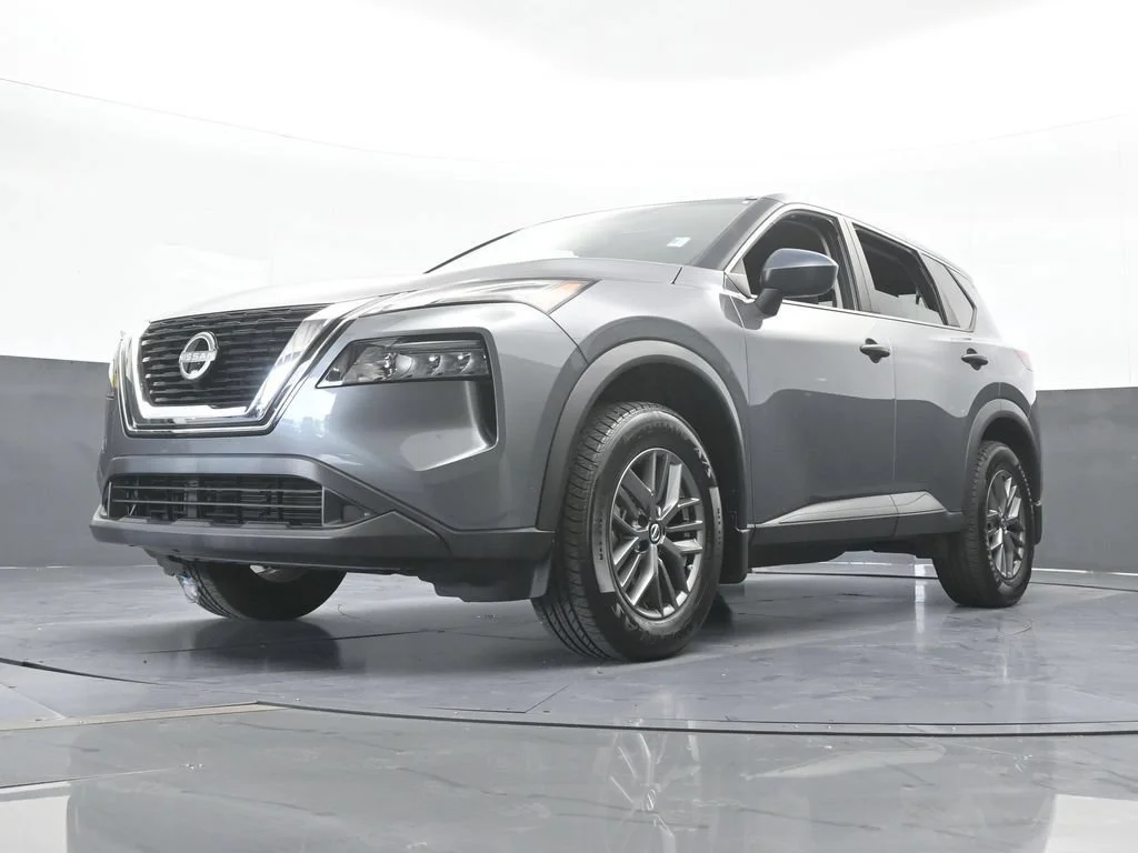 Used 2021 Gray Nissan S image 48