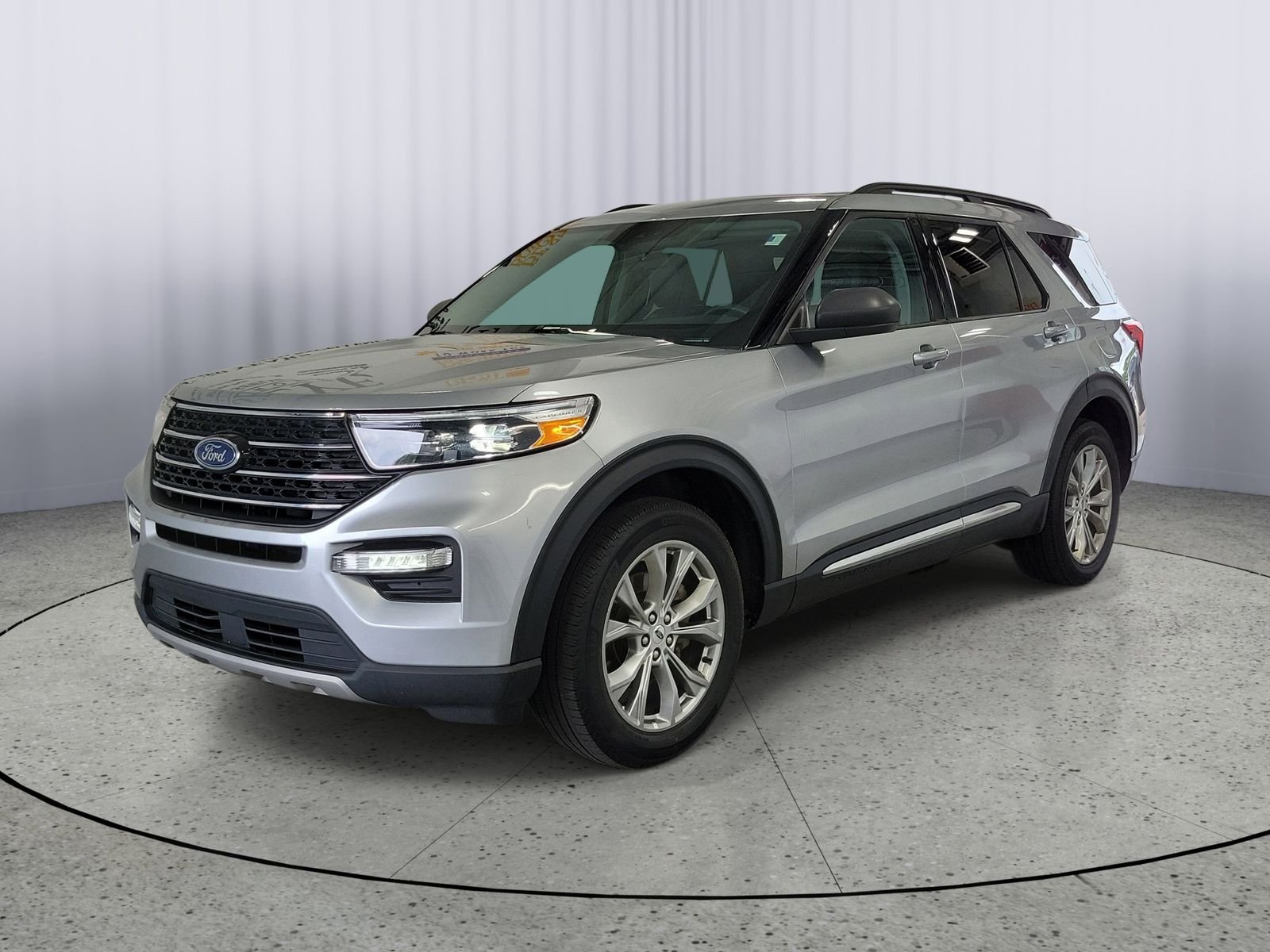 Certified Used 2023 Silver Ford XLT image 4