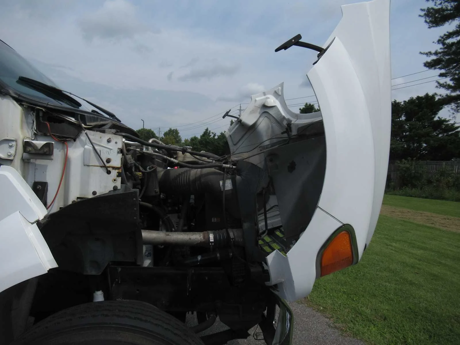 Used 2003 Oxford White Ford XL image 26