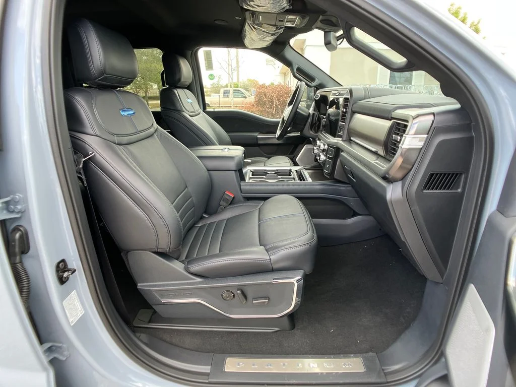 New 2026 Gray Ford Platinum image 5