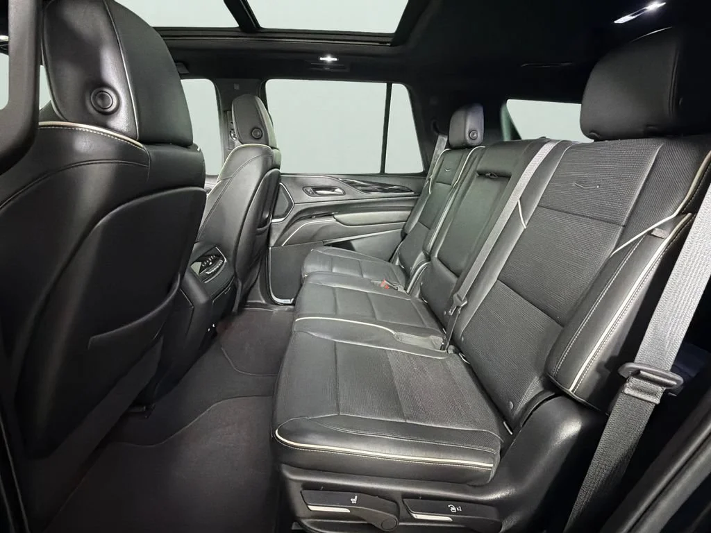Used 2021 BLACK RAVEN Cadillac Sport image 29