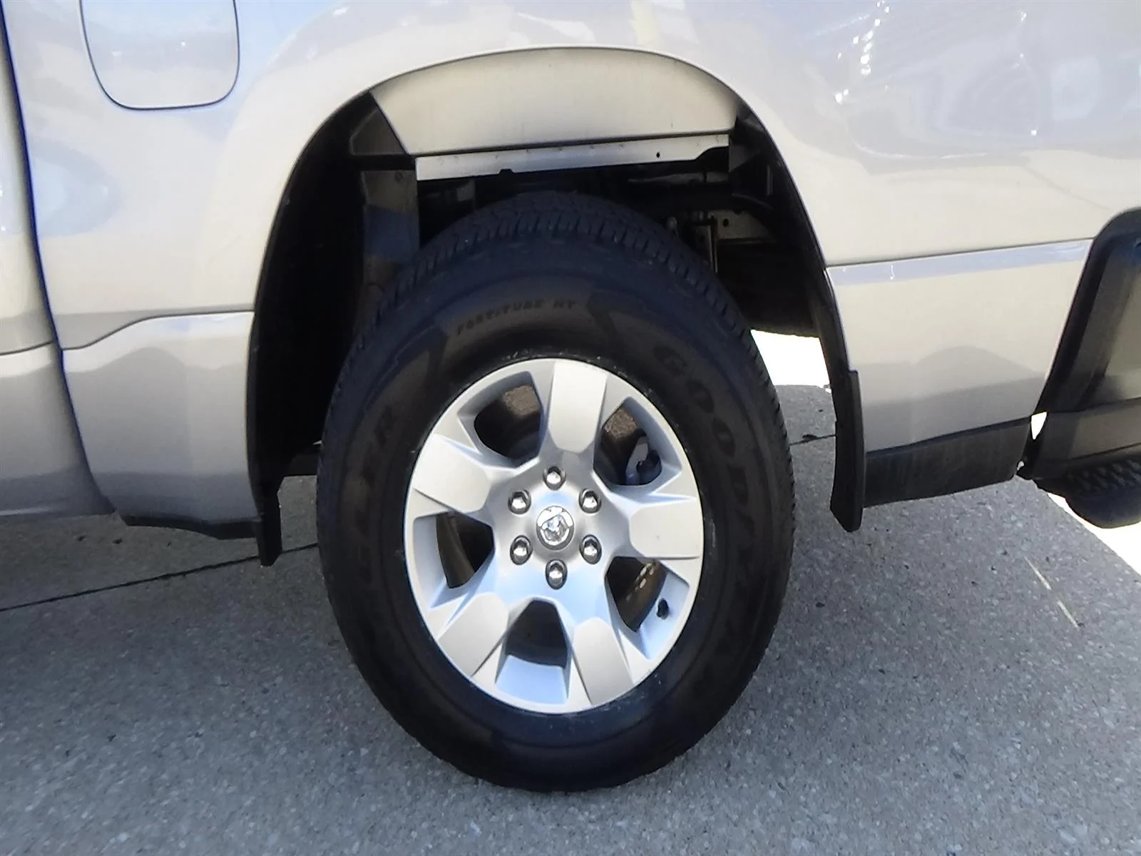 Certified Used 2025 Billet Silver Metallic Clear Coat (psc) RAM Tradesman image 10
