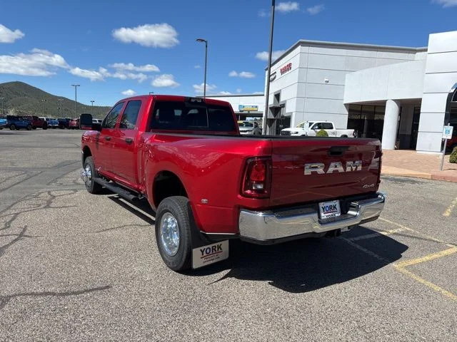 New 2026 Molten Red Pearl-Coat Exterior Paint RAM Tradesman image 8