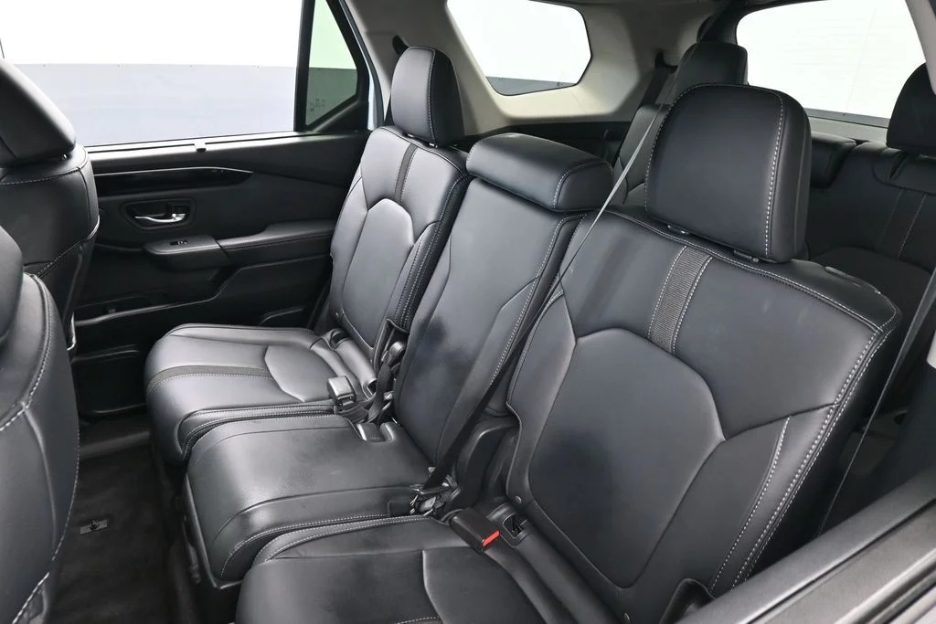 Used 2025 White Honda EX-L image 39