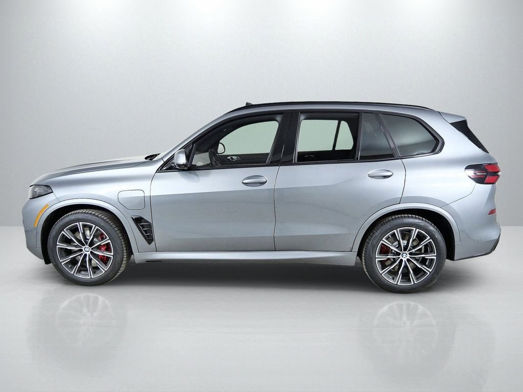 Used 2026 Skyscraper Grey Metallic BMW xDrive50e image 16