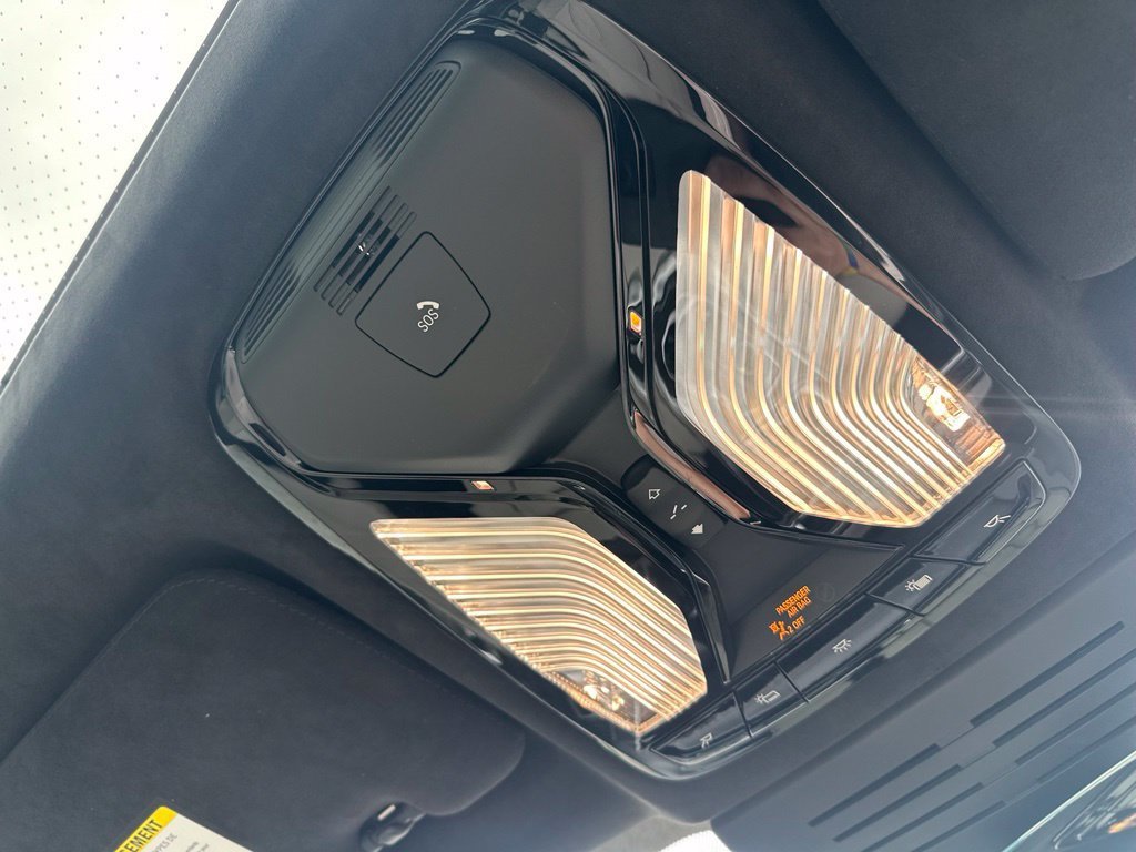 2026 BMW X7 M60i - Photo 30