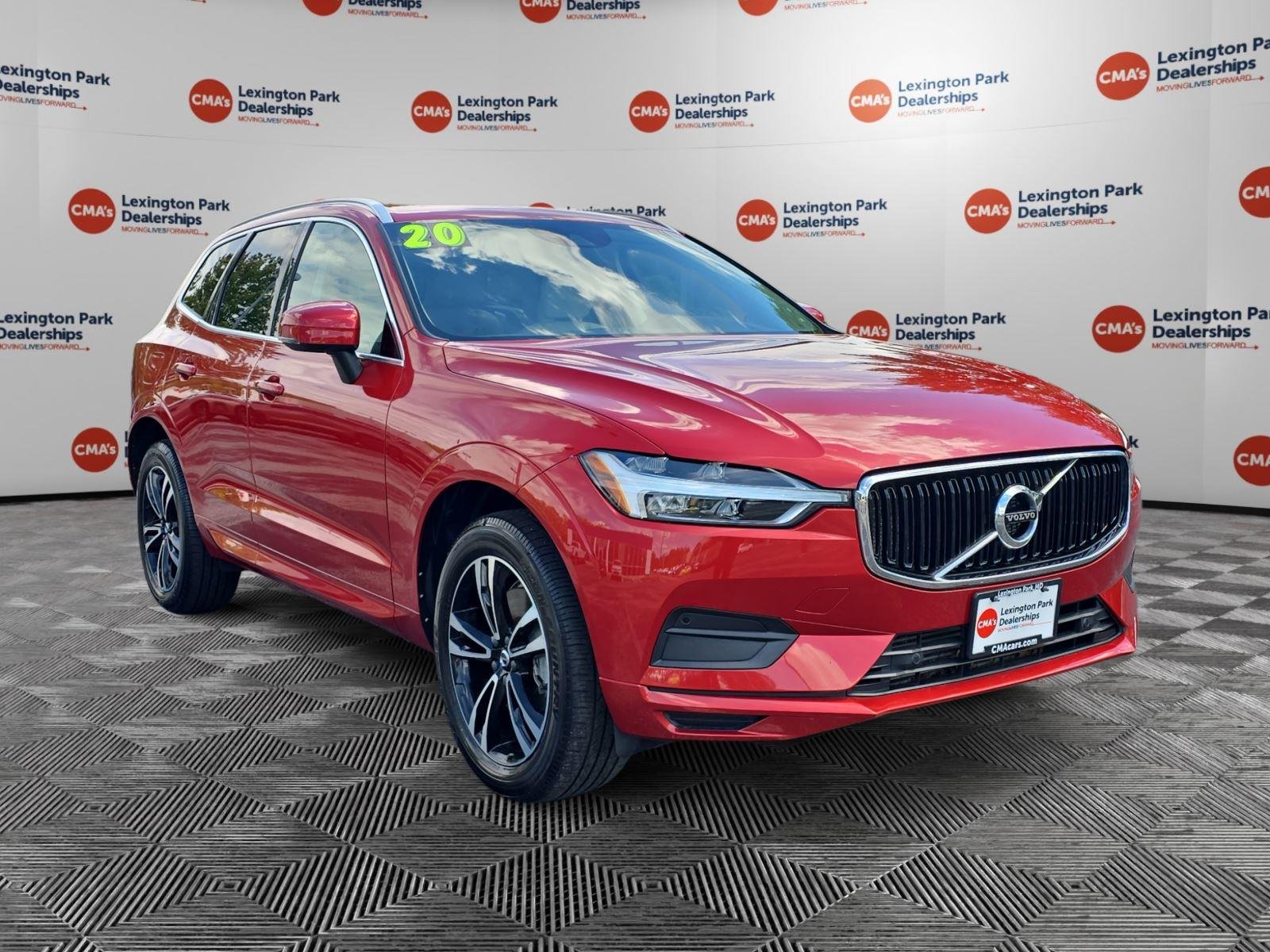 Used 2020 Fusion Red Metallic Volvo Momentum image 1
