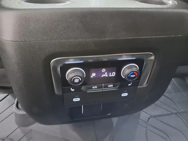 Used 2024 Pearl Chevrolet High Country image 22