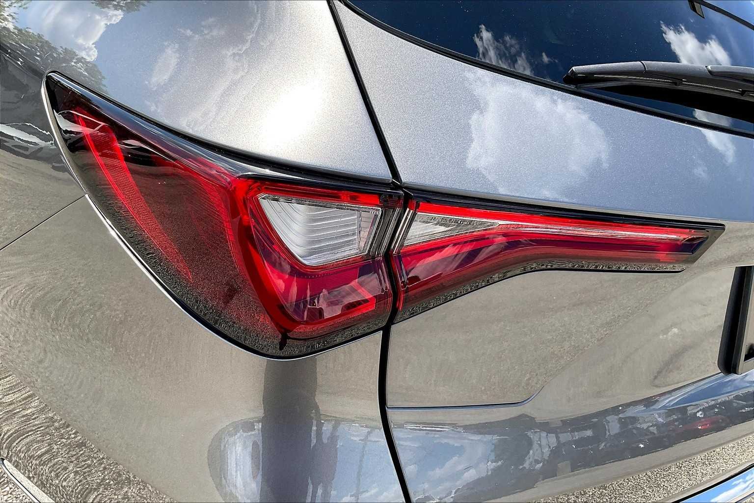 Used 2022 Liquid Carbon Metallic Acura w/Advance Package image 26