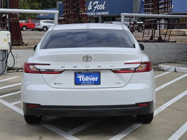 Used 2025 Ice Toyota LE image 5