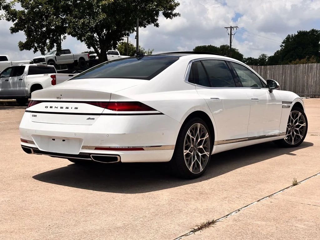 Used 2024 White Genesis 3.5T e-SC image 5