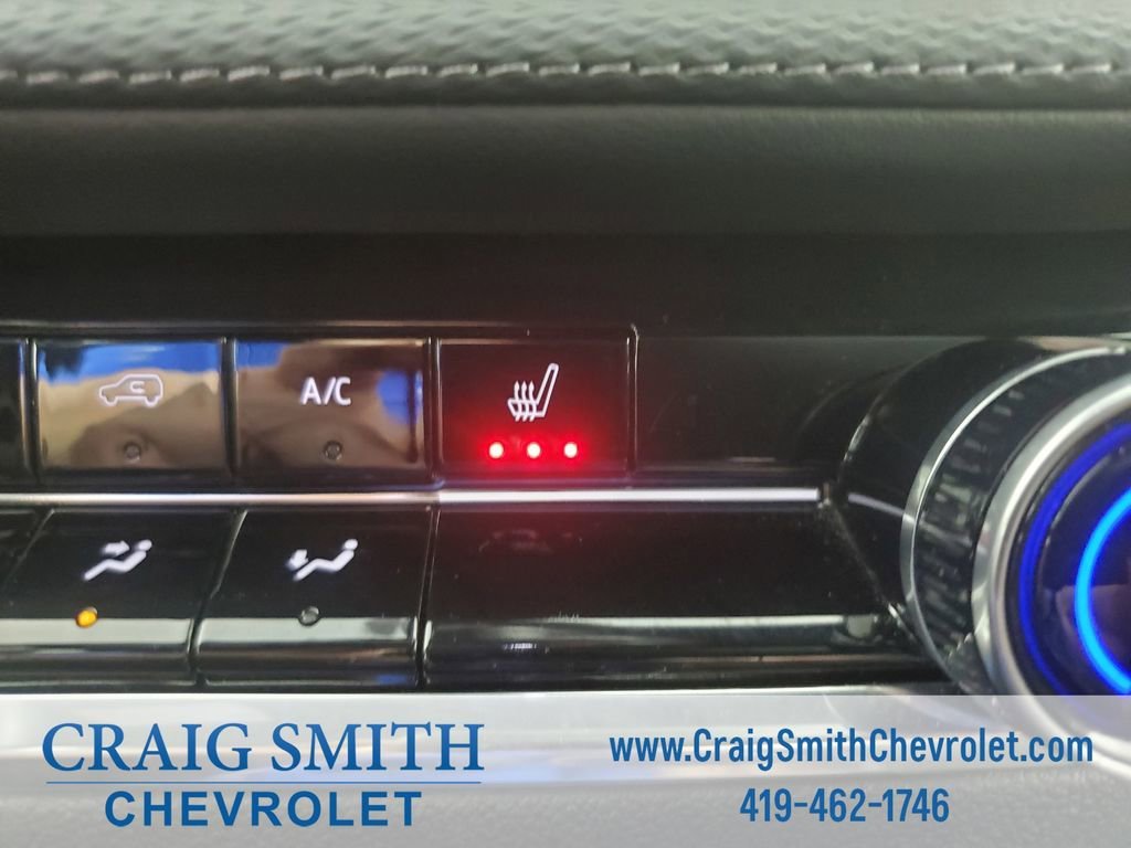 Used 2025 Mosaic Black Metallic Chevrolet LT image 27