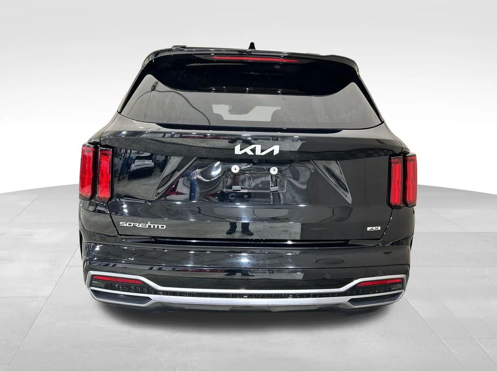 Used 2023 Black Kia SX image 4