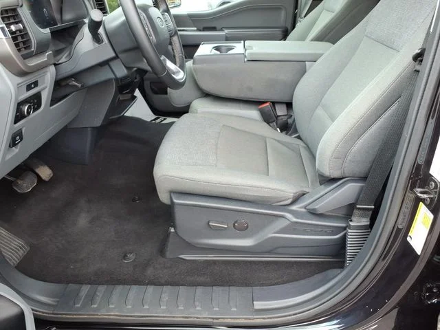 Used 2025 Black Ford XLT image 16
