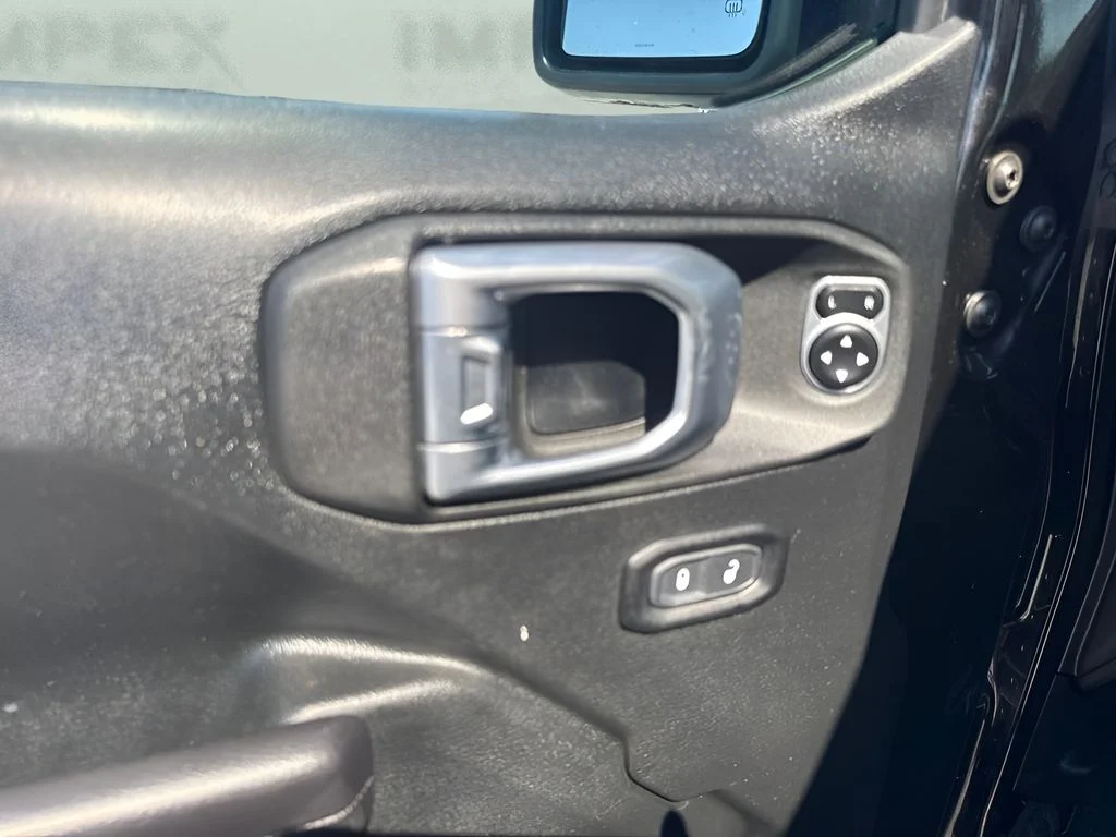Used 2020 Black Jeep Sport image 23