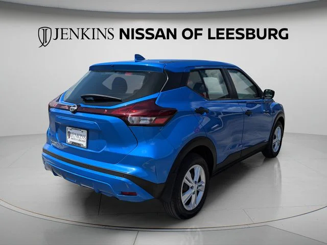 Used 2025 Blue Nissan S image 3