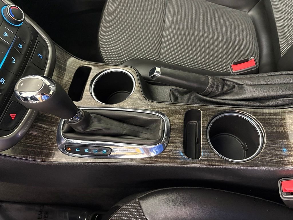 Used 2015 Silver Chevrolet LT image 29