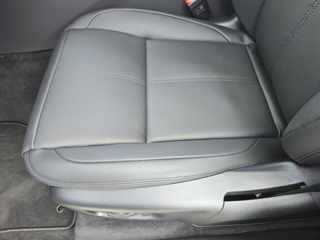 New 2026 Arroios Grey Land Rover Dynamic SE image 29