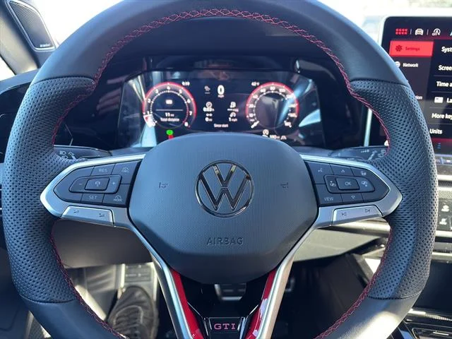 New 2026 Mythos Black Metallic Volkswagen SE image 15
