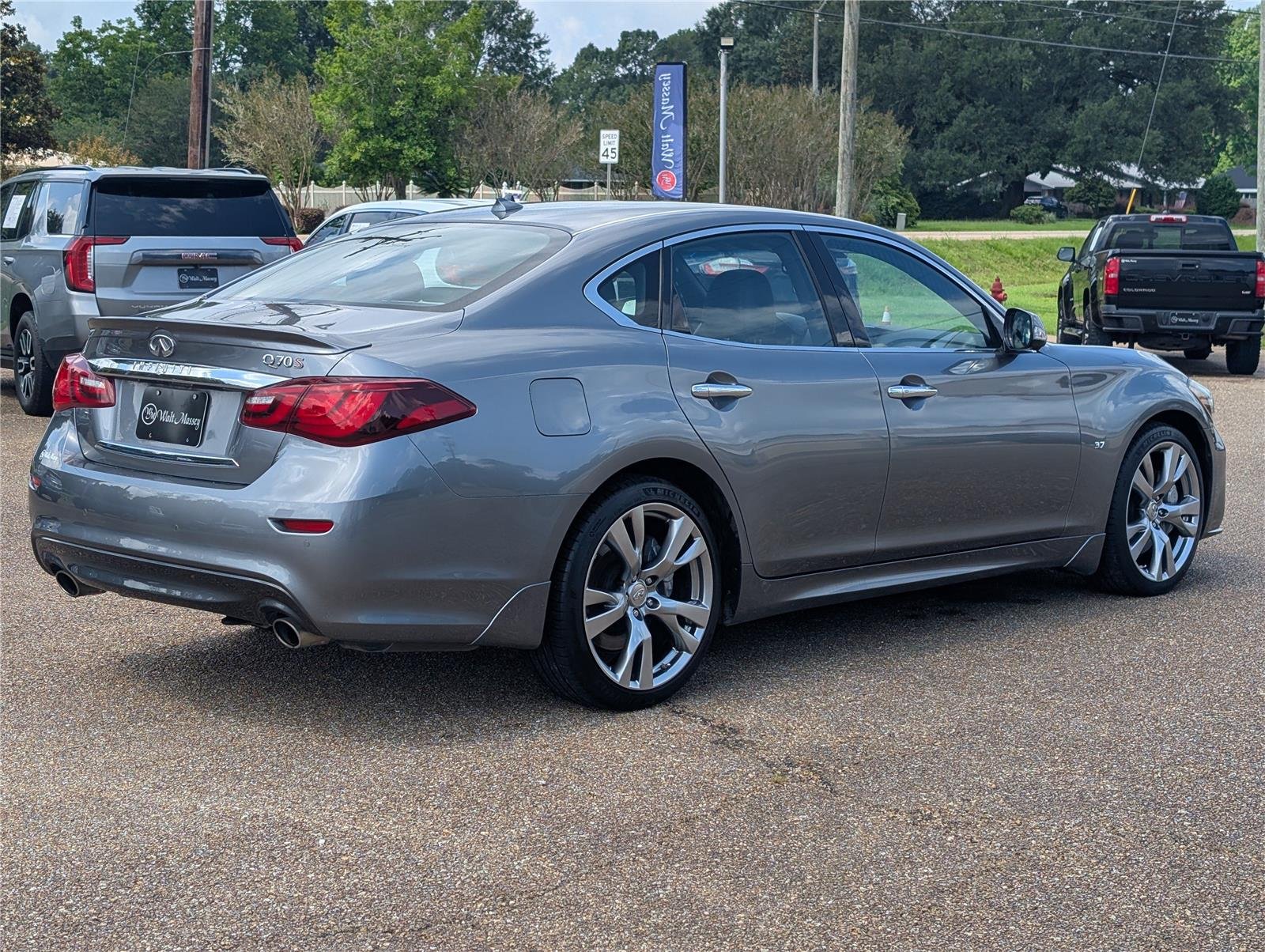 Used 2019 Graphite Shadow INFINITI 3.7 LUXE image 5