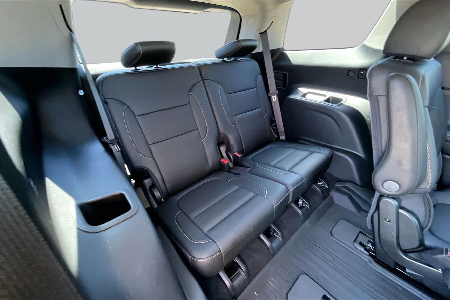Used 2023 Summit White GMC SLT image 35