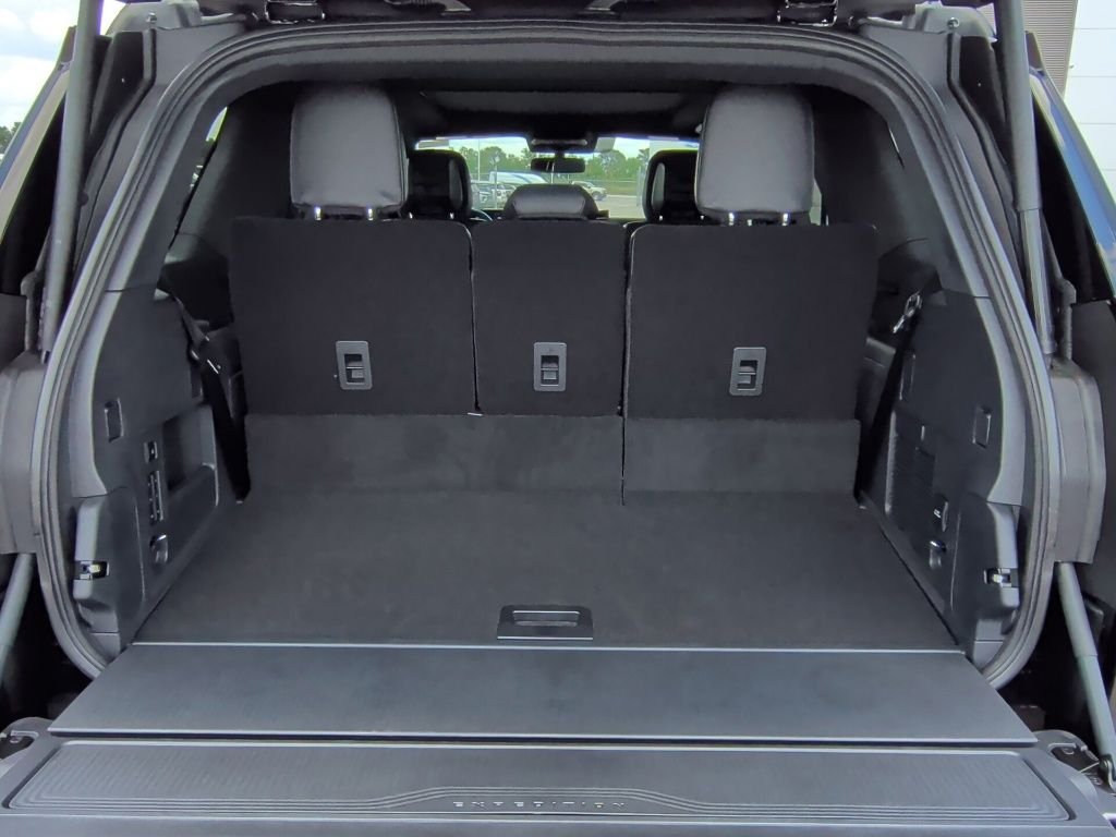 New 2026 Agate Black Metallic Ford Platinum® image 44